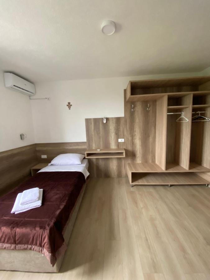 Pansion Raspudic Bed & Breakfast Medjugorje Exterior photo